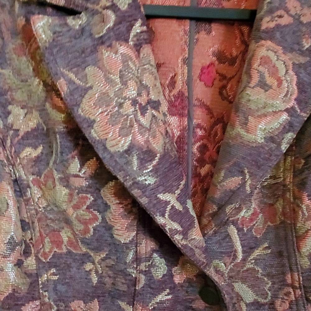 Gorgeous Fall Blazer from Coldwater Creek - Picture 2 of 3